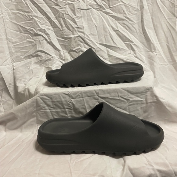 Yeezy slides granite size 14 - Picture 2 of 6